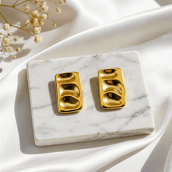 Gilded Mould Studs