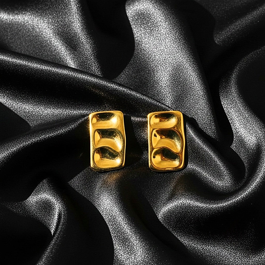 Gilded Mould Studs